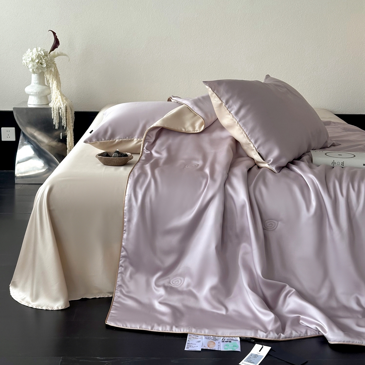 91家纺网 家纺一手货源 找家纺 花时间 2026春夏新款天丝素色夏凉被夏被空调被四件套 霞紫色
