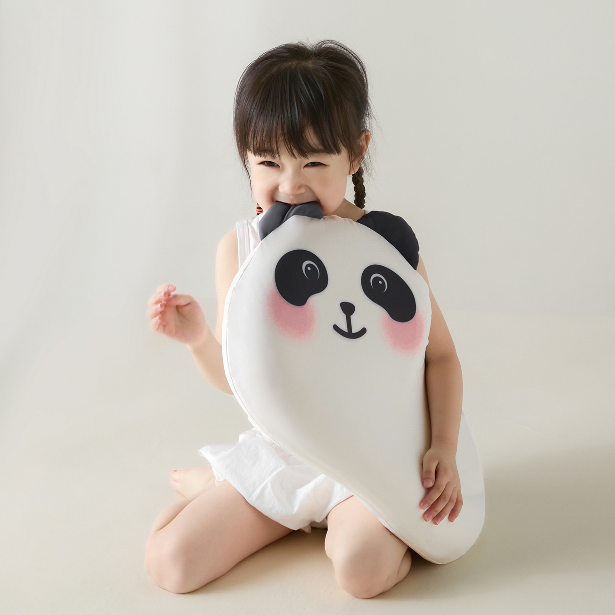 91家纺网 家纺一手货源 找家纺 小桃姐家纺 2026新款可爱卡通儿童记忆枕柯基熊猫小狗记忆枕芯枕头可拆洗儿童枕 萌趣熊猫