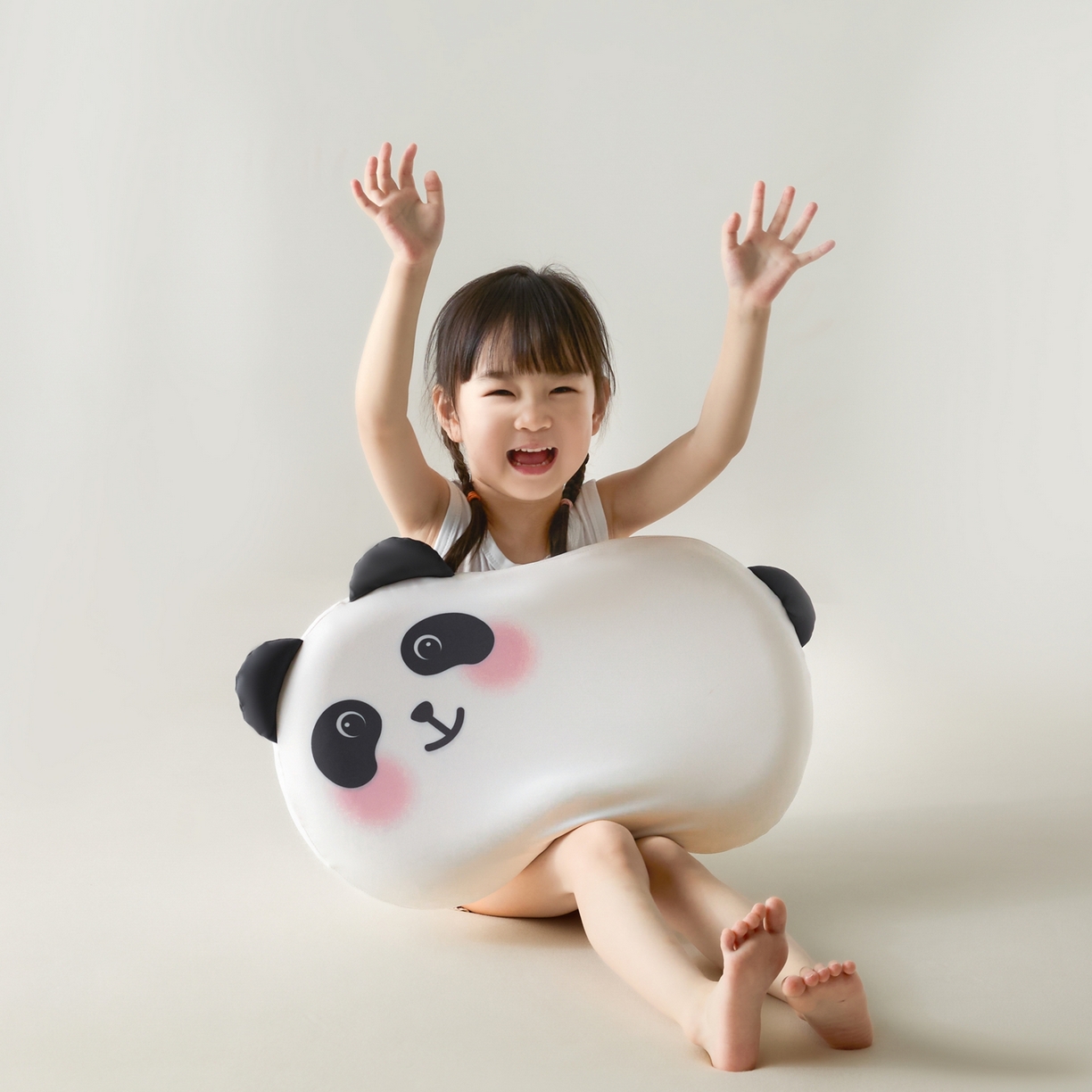 91家纺网 家纺一手货源 找家纺 小桃姐家纺 2026新款可爱卡通儿童记忆枕柯基熊猫小狗记忆枕芯枕头可拆洗儿童枕 萌趣熊猫