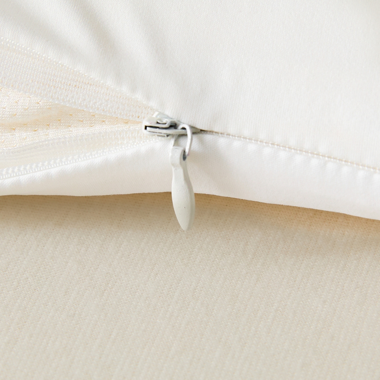 91家纺网 家纺一手货源 找家纺 小桃姐家纺 2026新款可爱卡通儿童记忆枕柯基熊猫小狗记忆枕芯枕头可拆洗儿童枕 萌趣熊猫