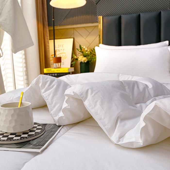 91家纺网 家纺一手货源 找家纺 （总）锦兴酒店布草 2026新款酒店被芯宾馆被芯40s纯棉防羽喷气磨毛滚边双针边被芯