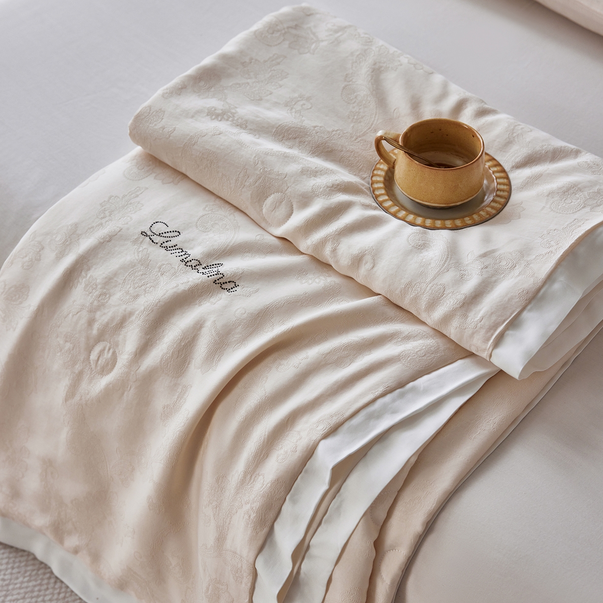 91家纺网 家纺一手货源 找家纺 （总）莱福仕 2026春夏新款浮光轻奢莱赛尔天丝夏被夏凉被空调被