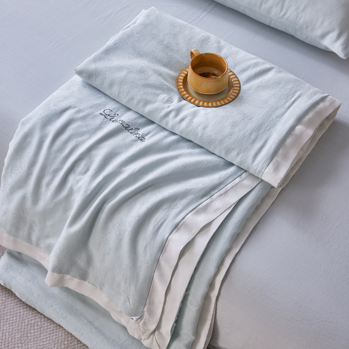 91家纺网 家纺一手货源 找家纺 （总）莱福仕 2026春夏新款浮光轻奢莱赛尔天丝夏被夏凉被空调被