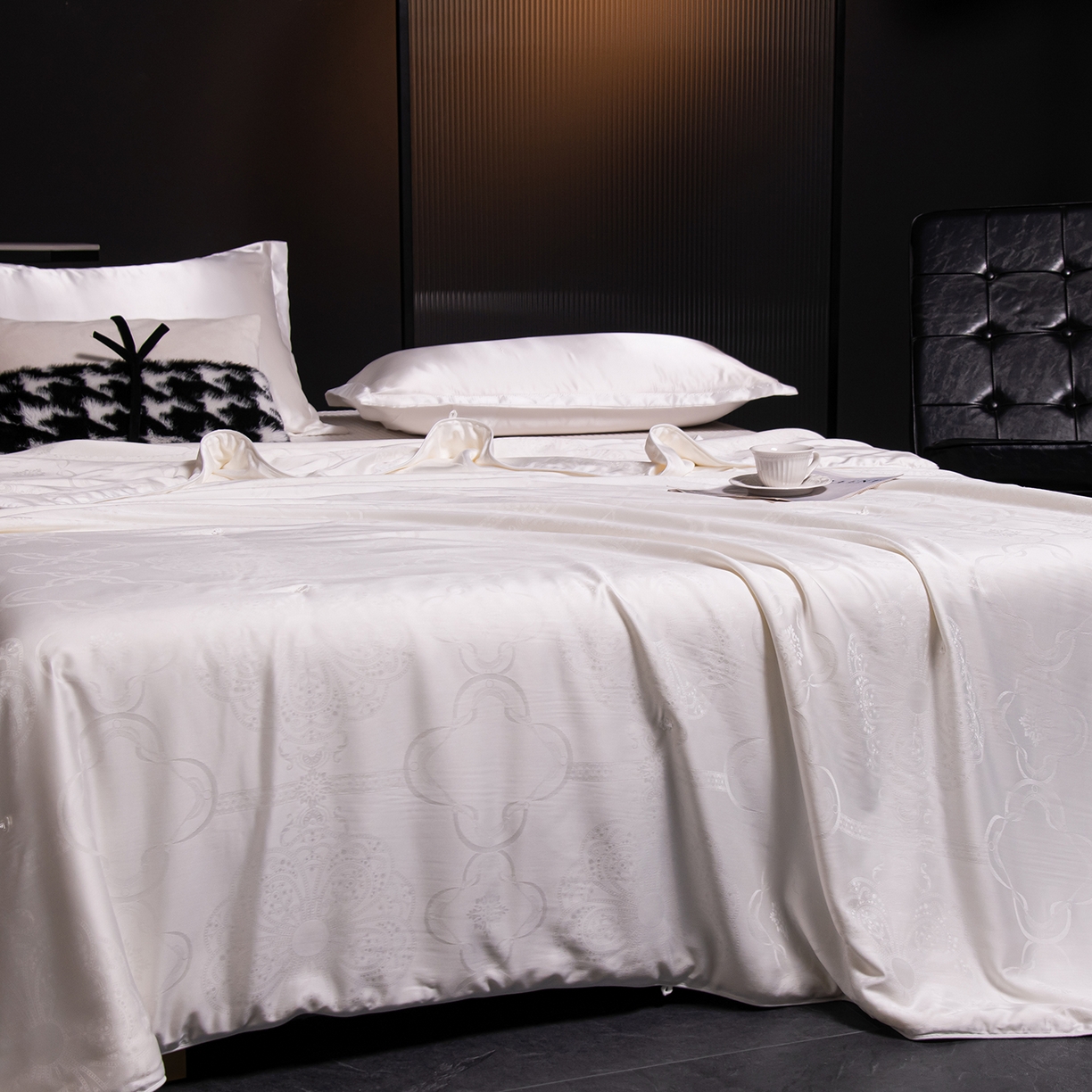 91家纺网 家纺一手货源 找家纺 合欢（原天一阁） 2026春夏新款60支贡缎提花竹棉100%蚕丝夏被春秋被 珍珠白