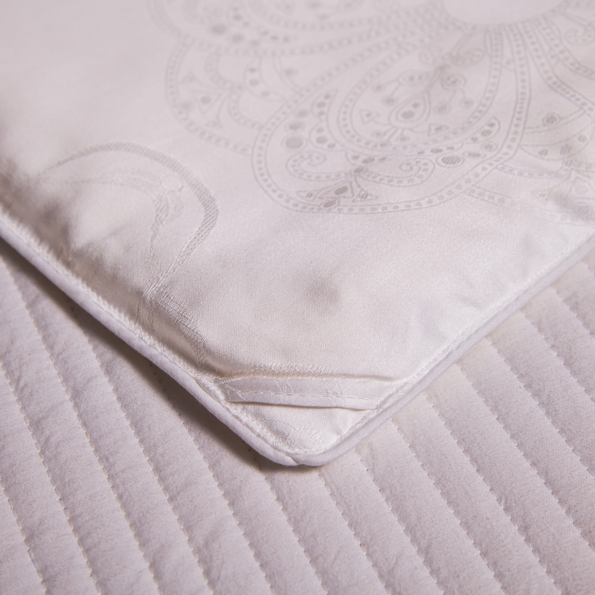 91家纺网 家纺一手货源 找家纺 合欢（原天一阁） 2026春夏新款60支贡缎提花竹棉100%蚕丝夏被春秋被 珍珠白