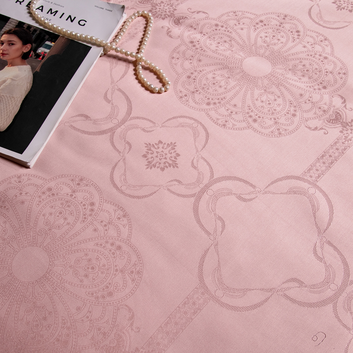 91家纺网 家纺一手货源 找家纺 合欢（原天一阁） 2026春夏新款60支贡缎提花竹棉100%蚕丝夏被春秋被 豆沙