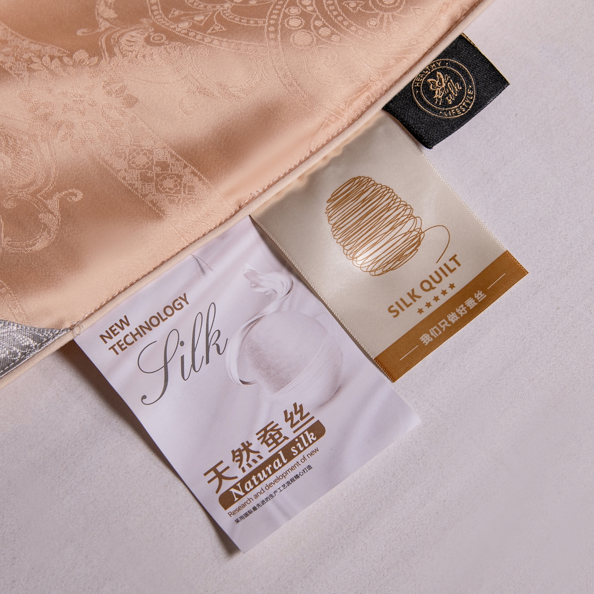 91家纺网 家纺一手货源 找家纺 合欢（原天一阁） 2026春夏新款60支贡缎提花竹棉100%蚕丝夏被春秋被 香槟金