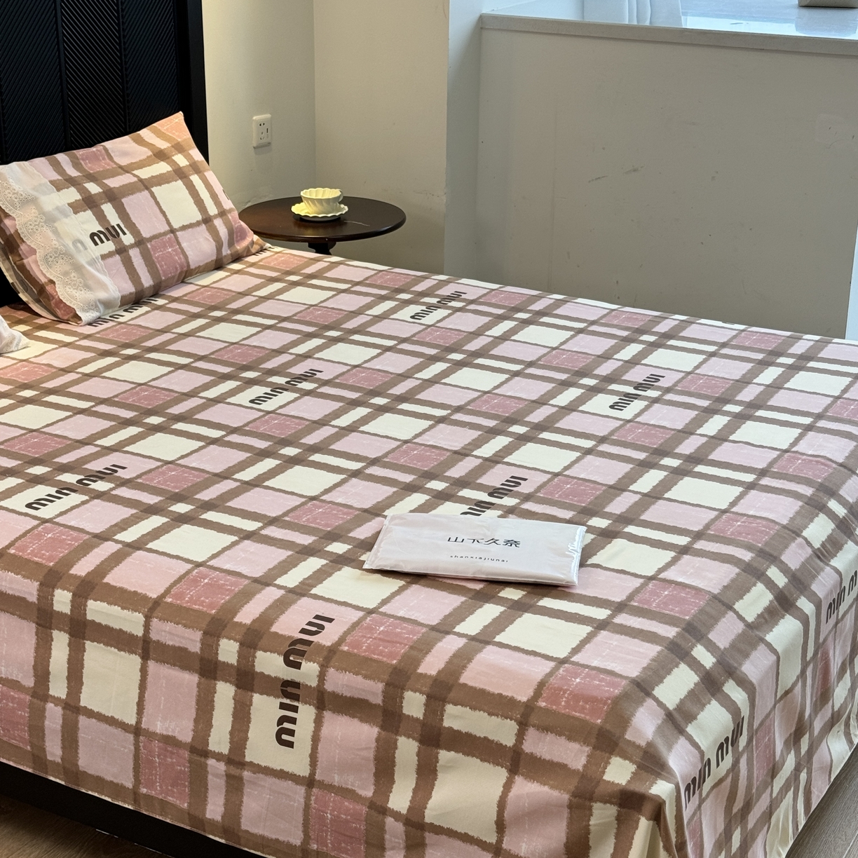 91家纺网 家纺一手货源 找家纺 一隅花田 2026新款竹感纤维双经双纬高密度四季软布席全棉花边款老粗布 粉棕慕斯