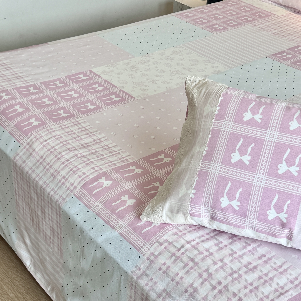 91家纺网 家纺一手货源 找家纺 一隅花田 2026新款竹感纤维双经双纬高密度四季软布席全棉花边款老粗布 奶油可可