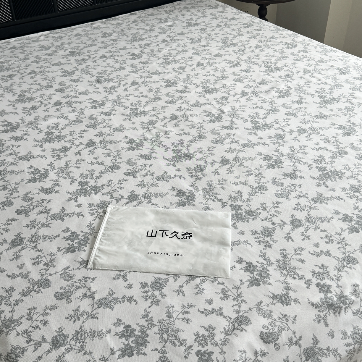 91家纺网 家纺一手货源 找家纺 一隅花田 2026新款竹感纤维双经双纬高密度四季软布席全棉花边款老粗布 南法蔷薇