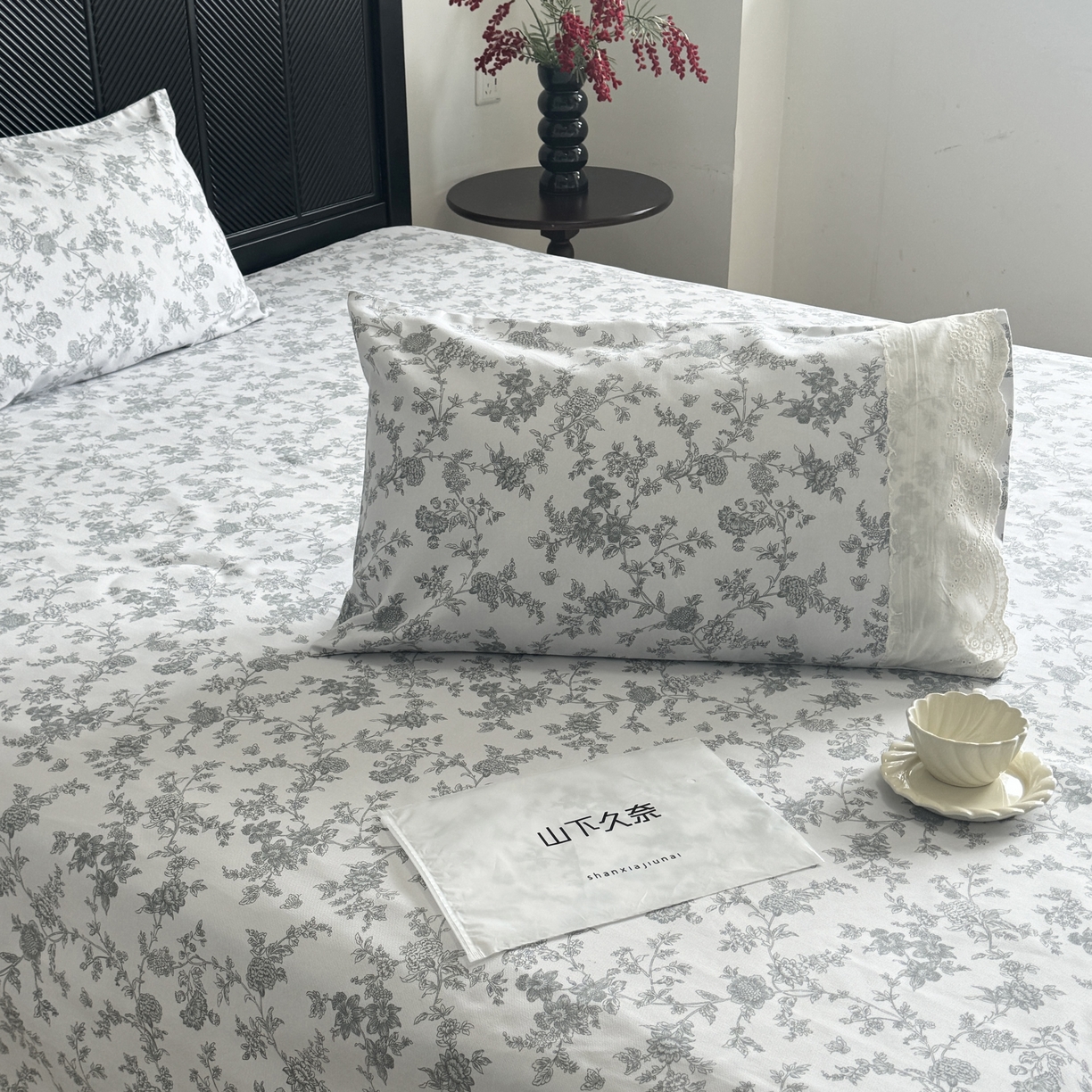 91家纺网 家纺一手货源 找家纺 一隅花田 2026新款竹感纤维双经双纬高密度四季软布席全棉花边款老粗布 南法蔷薇