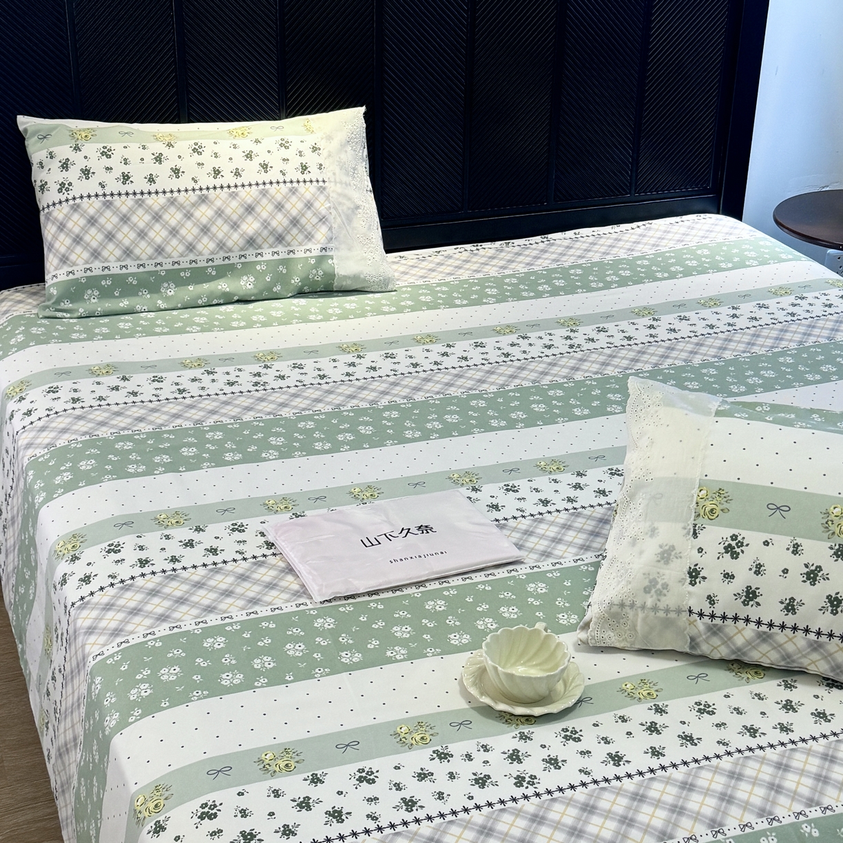 91家纺网 家纺一手货源 找家纺 一隅花田 2026新款竹感纤维双经双纬高密度四季软布席全棉花边款老粗布 夏意