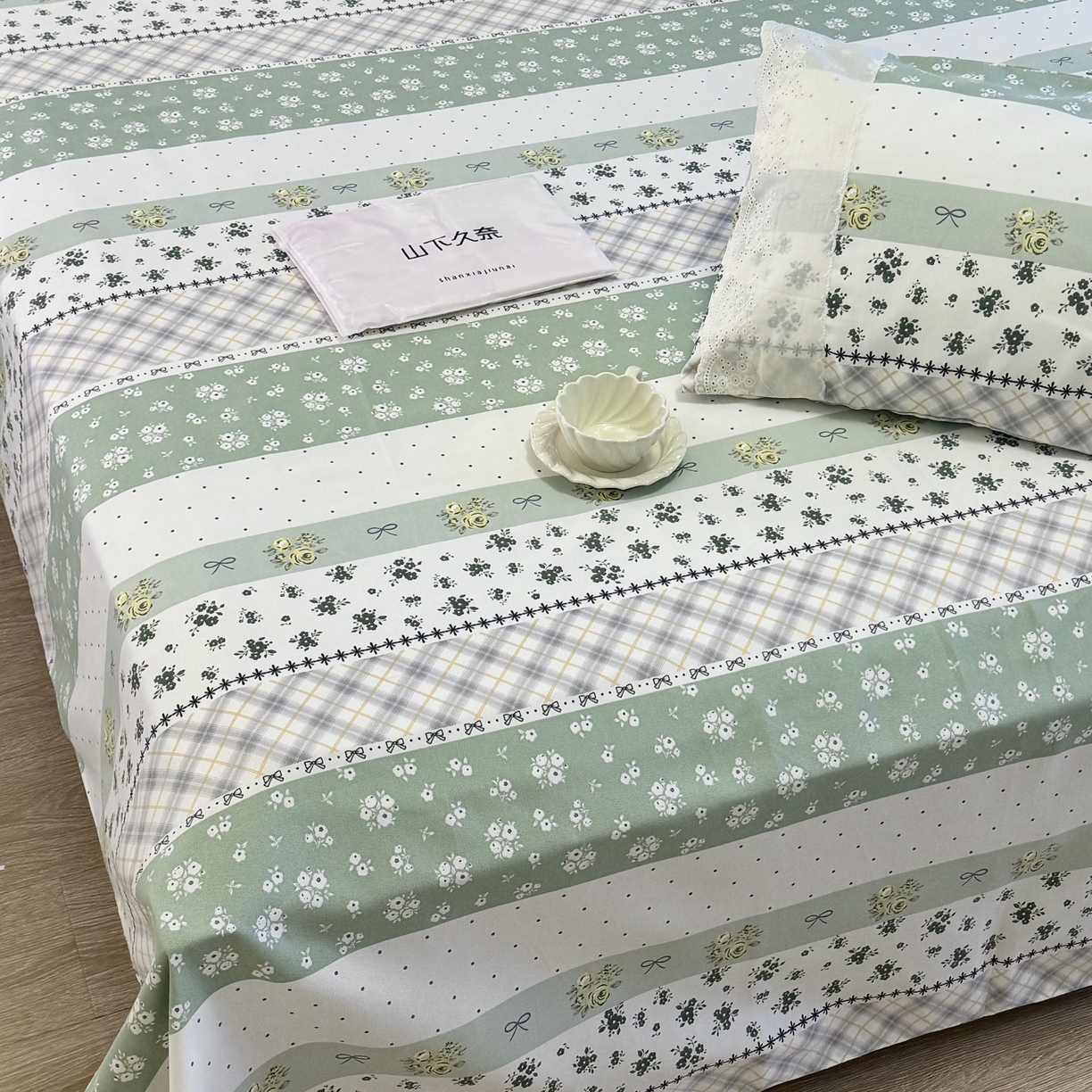 91家纺网 家纺一手货源 找家纺 一隅花田 2026新款竹感纤维双经双纬高密度四季软布席全棉花边款老粗布 夏意