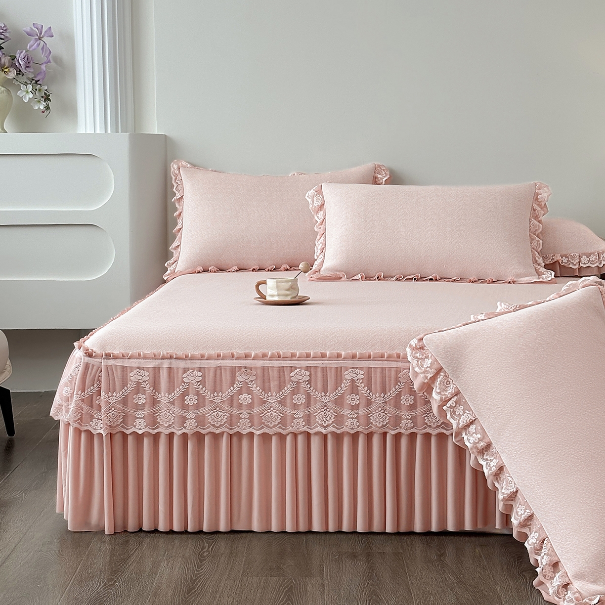 91家纺网 家纺一手货源 找家纺 （总）金艾草 2026新款PE高分子凉豆豆小冰皮凉感花边床裙席子凉席三件套