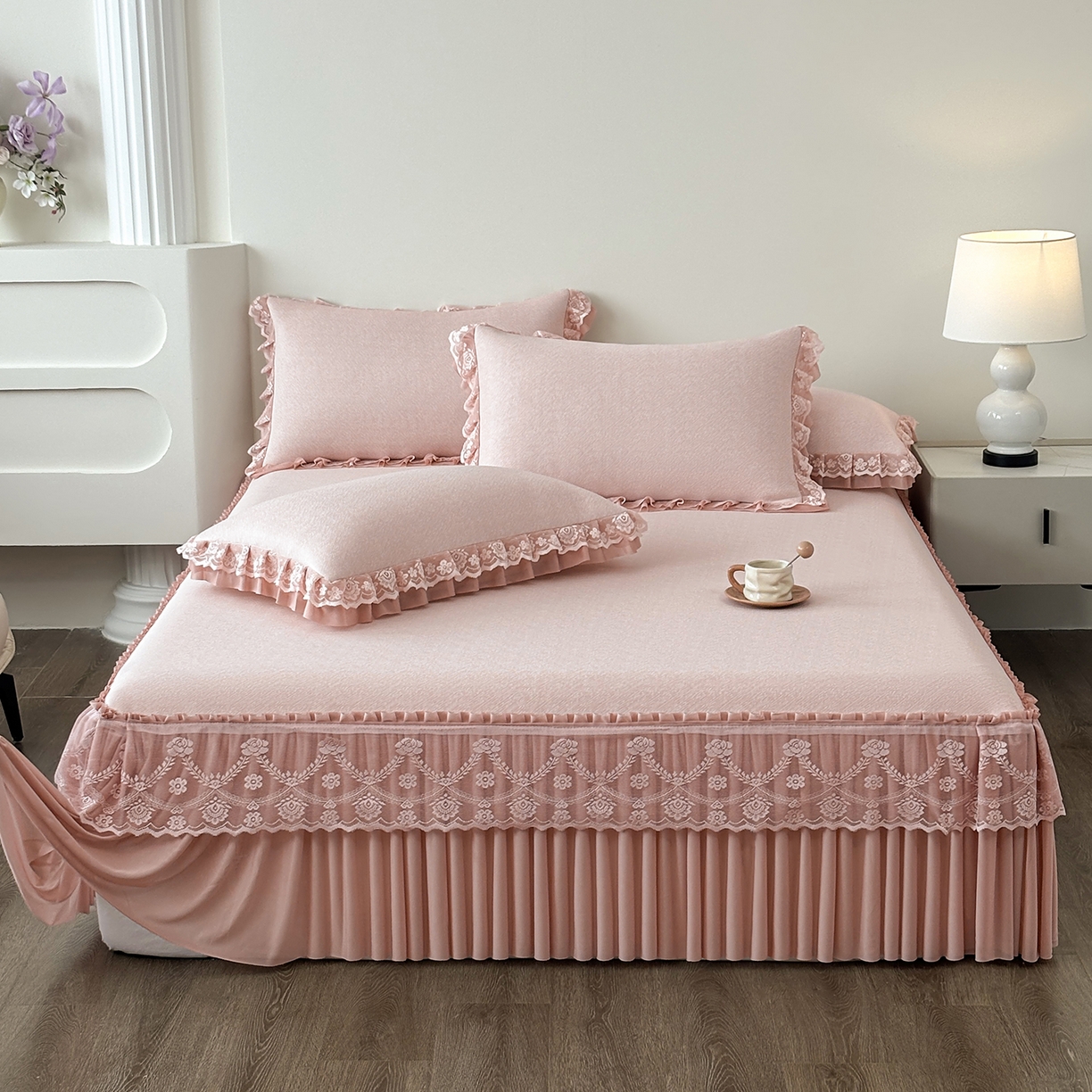 91家纺网 家纺一手货源 找家纺 （总）金艾草 2026新款PE高分子凉豆豆小冰皮凉感花边床裙席子凉席三件套