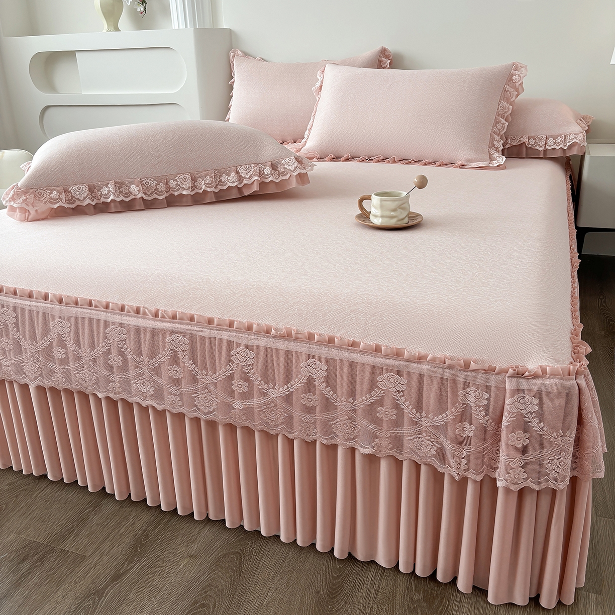 91家纺网 家纺一手货源 找家纺 （总）金艾草 2026新款PE高分子凉豆豆小冰皮凉感花边床裙席子凉席三件套