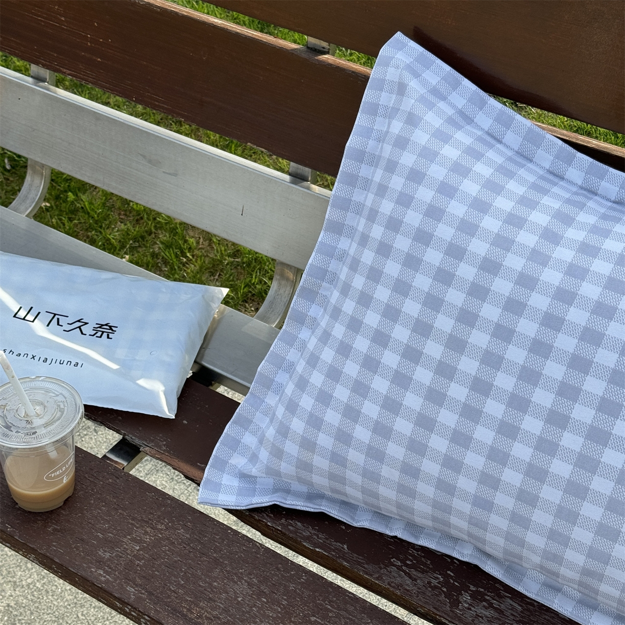 91家纺网 家纺一手货源 找家纺 （总）一隅花田 2026新款竹感纤维格子物语枕套