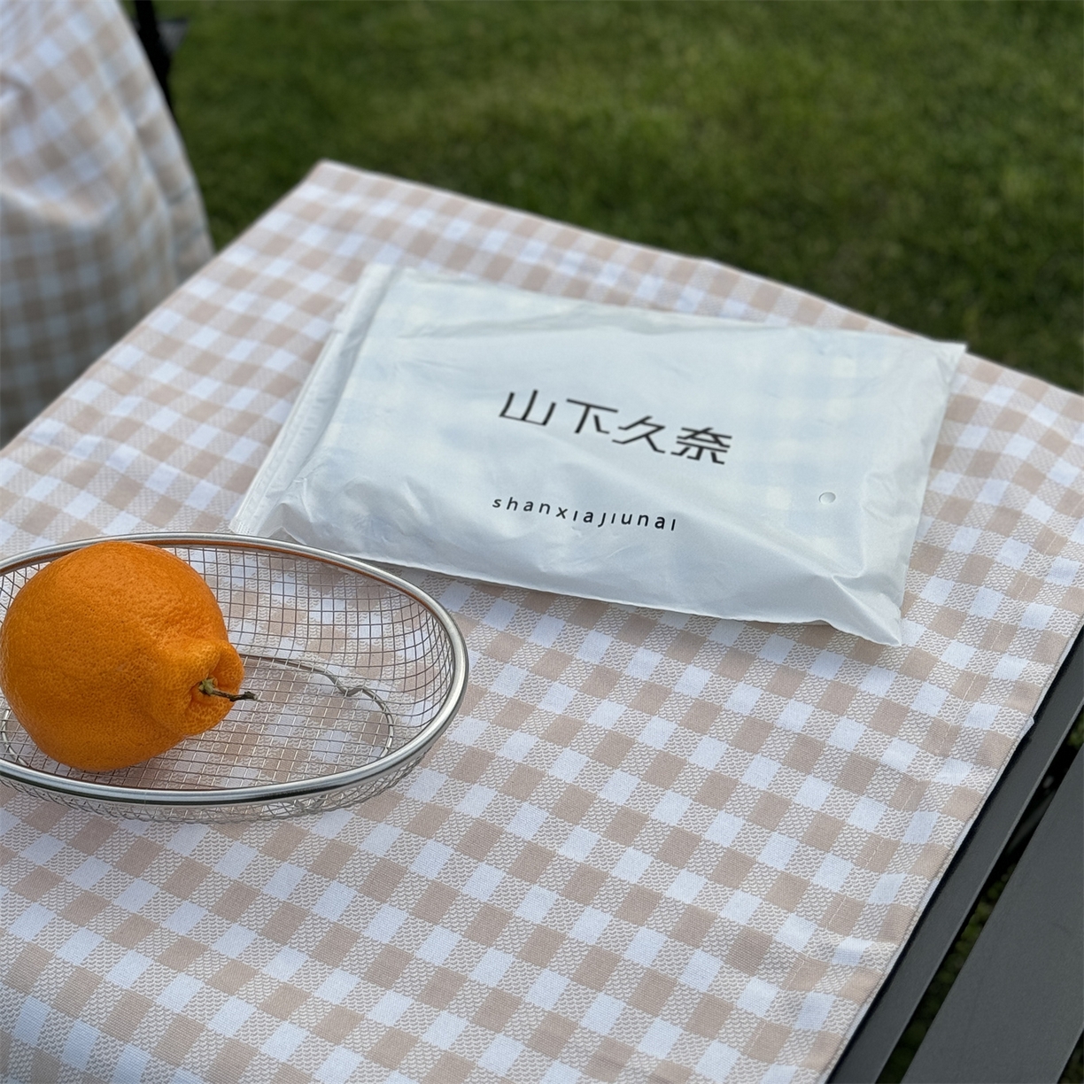 91家纺网 家纺一手货源 找家纺 一隅花田 2026新款竹感纤维格子物语枕套 格子物语·咖