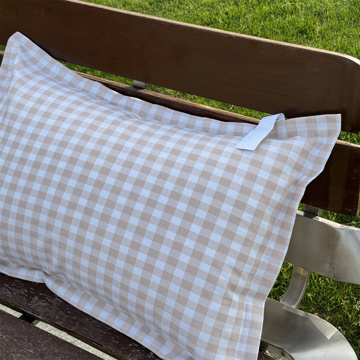 91家纺网 家纺一手货源 找家纺 一隅花田 2026新款竹感纤维格子物语枕套 格子物语·咖