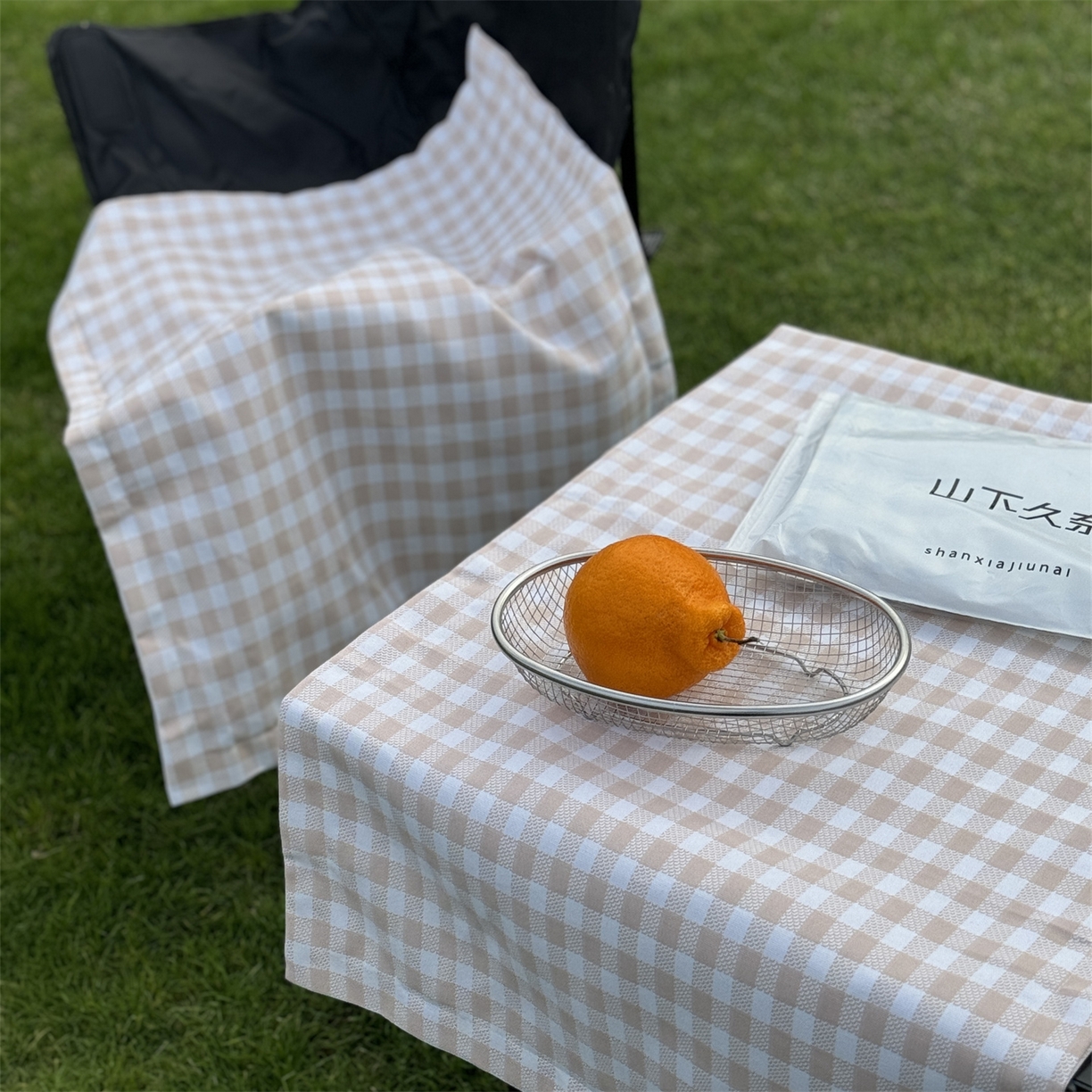 91家纺网 家纺一手货源 找家纺 一隅花田 2026新款竹感纤维格子物语枕套 格子物语·咖