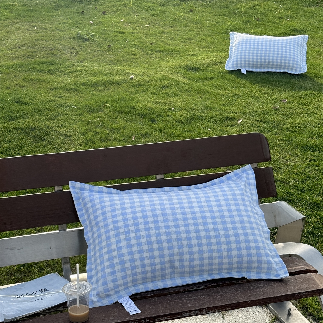 91家纺网 家纺一手货源 找家纺 一隅花田 2026新款竹感纤维格子物语枕套 格子物语·蓝