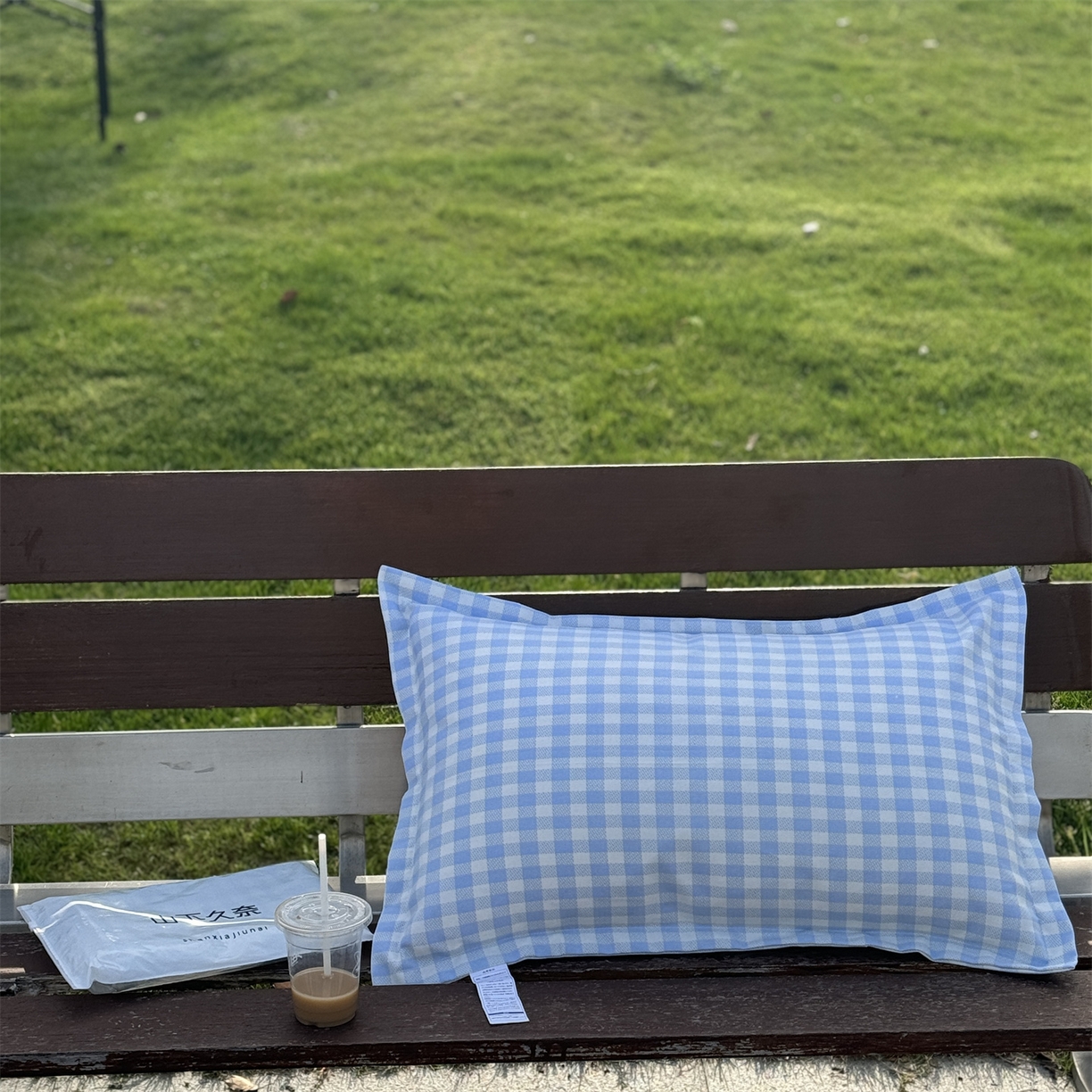 91家纺网 家纺一手货源 找家纺 一隅花田 2026新款竹感纤维格子物语枕套 格子物语·蓝