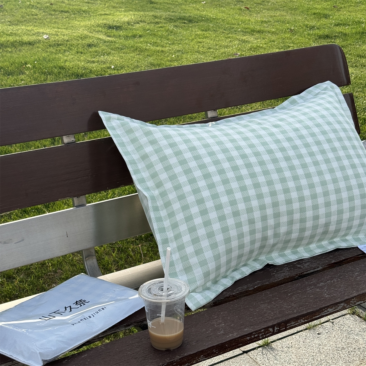 91家纺网 家纺一手货源 找家纺 一隅花田 2026新款竹感纤维格子物语枕套 格子物语·绿