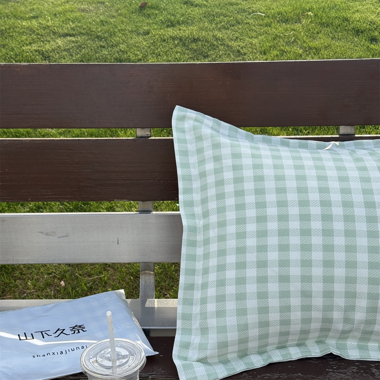 91家纺网 家纺一手货源 找家纺 一隅花田 2026新款竹感纤维格子物语枕套 格子物语·绿