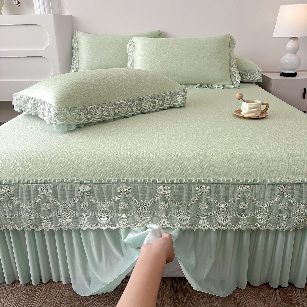 91家纺网 家纺一手货源 找家纺 金艾草 2026新款PE高分子凉豆豆小冰皮凉感花边床裙席子凉席三件套 豆豆床裙-浅绿