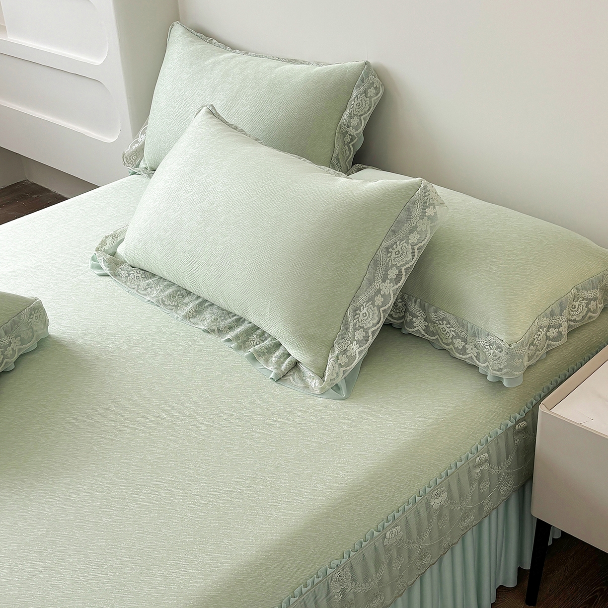 91家纺网 家纺一手货源 找家纺 金艾草 2026新款PE高分子凉豆豆小冰皮凉感花边床裙席子凉席三件套 豆豆床裙-浅绿