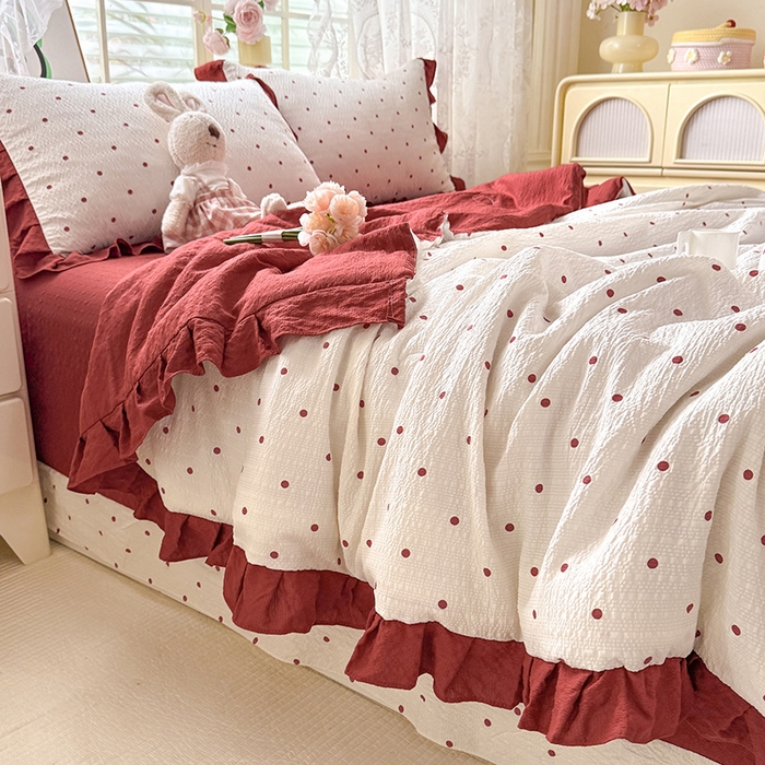 91家纺网 家纺一手货源 找家纺 韩约家纺 2026春夏新款韩式花边泡芙棉床单款夏被夏凉被空调被四件套 波点红