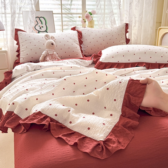 91家纺网 家纺一手货源 找家纺 韩约家纺 2026春夏新款韩式花边泡芙棉床单款夏被夏凉被空调被四件套 波点红