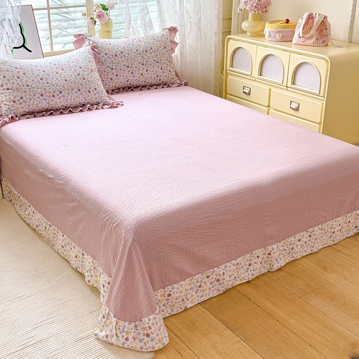 91家纺网 家纺一手货源 找家纺 韩约家纺 2026春夏新款韩式花边泡芙棉床单款夏被夏凉被空调被四件套 花春城