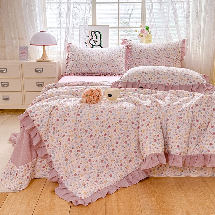 91家纺网 家纺一手货源 找家纺 韩约家纺 2026春夏新款韩式花边泡芙棉床单款夏被夏凉被空调被四件套 花春城