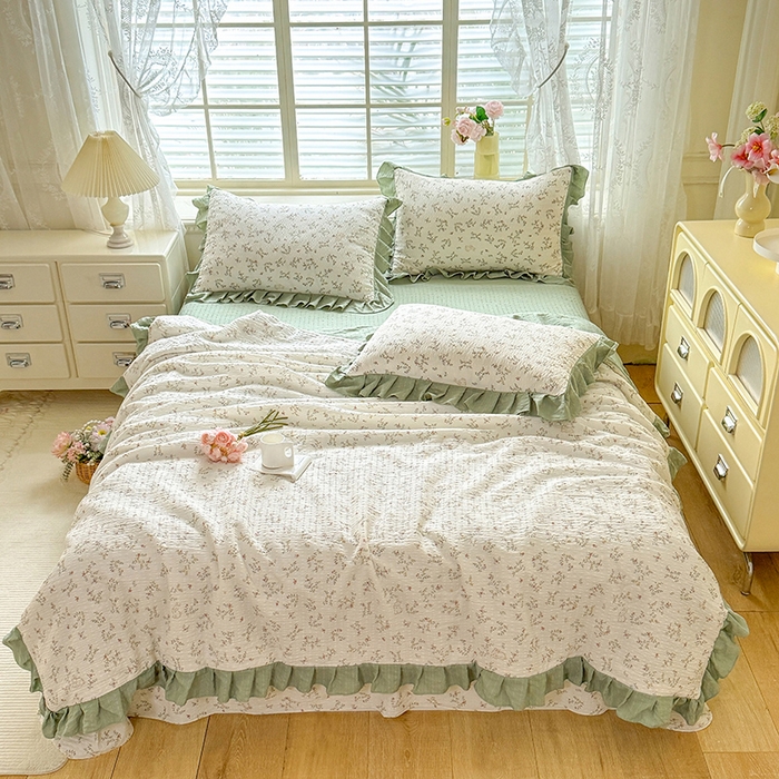 91家纺网 家纺一手货源 找家纺 韩约家纺 2026春夏新款韩式花边泡芙棉床单款夏被夏凉被空调被四件套 微花耳耳