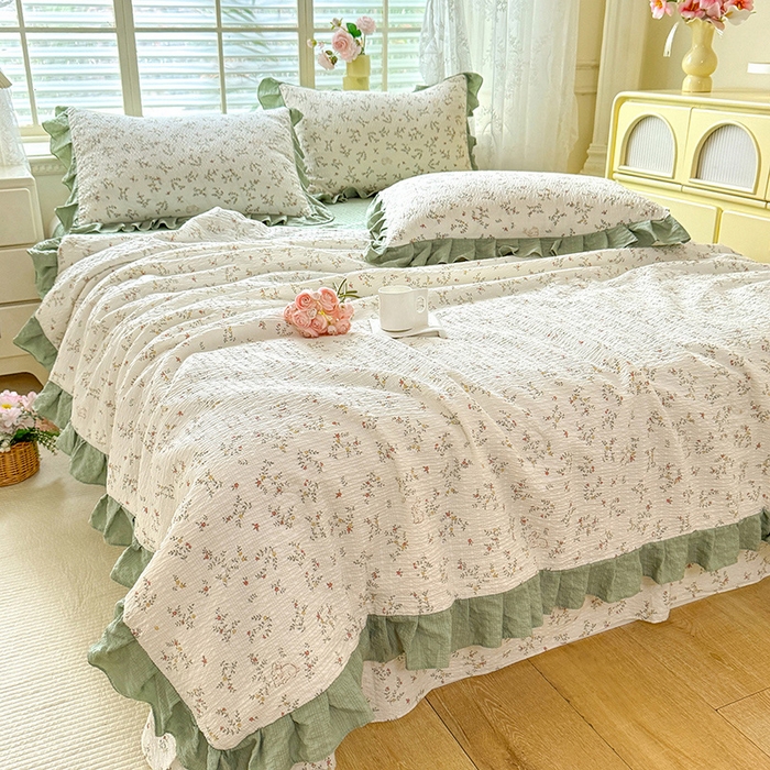 91家纺网 家纺一手货源 找家纺 韩约家纺 2026春夏新款韩式花边泡芙棉床单款夏被夏凉被空调被四件套 微花耳耳