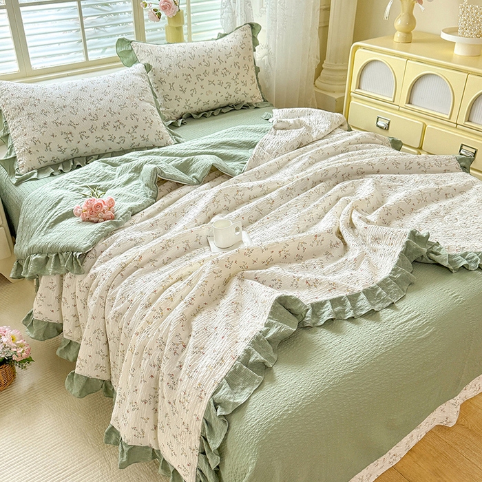 91家纺网 家纺一手货源 找家纺 韩约家纺 2026春夏新款韩式花边泡芙棉床单款夏被夏凉被空调被四件套 微花耳耳