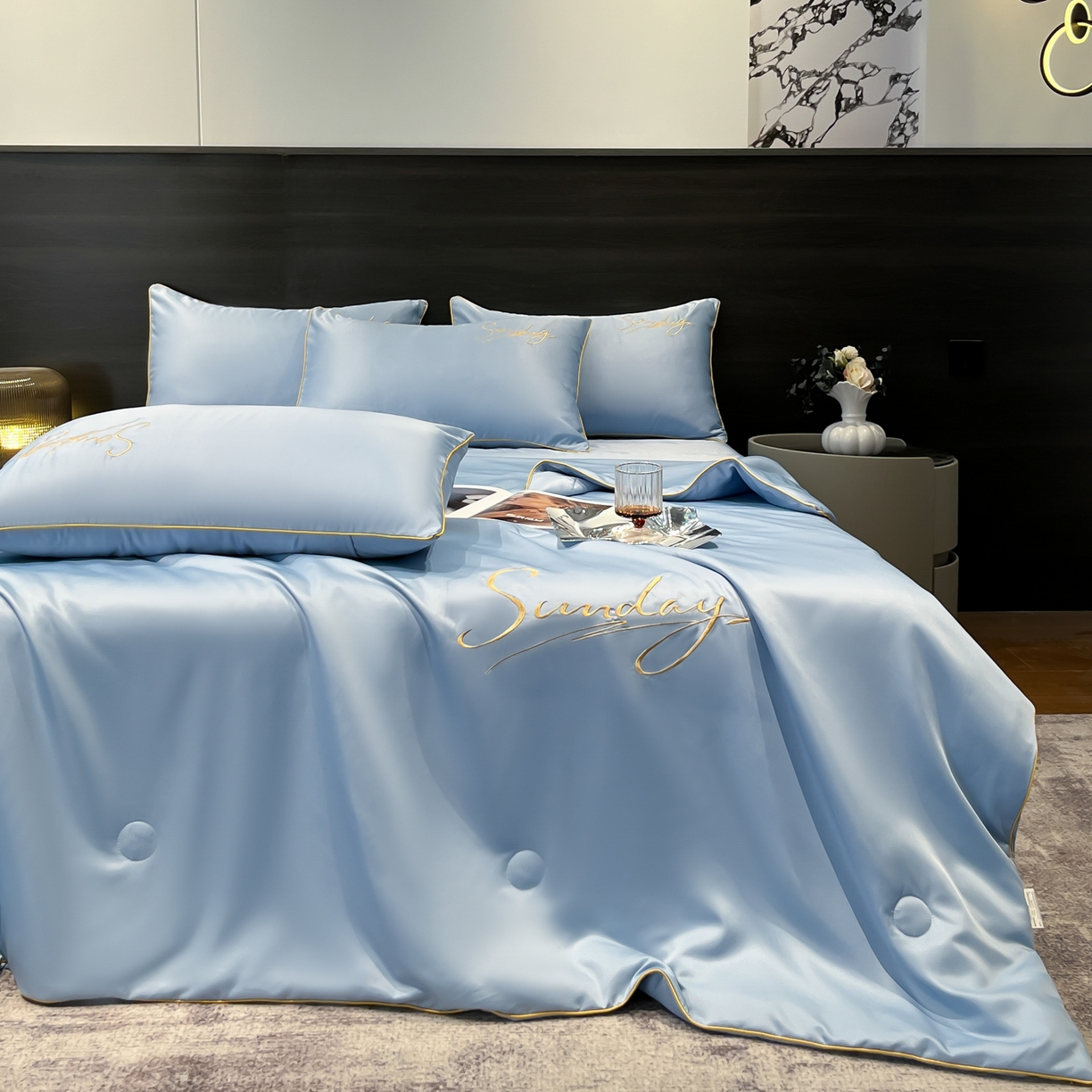 91家纺网 家纺一手货源 找家纺 云恋家纺 2026新款可水洗夏被冰丝空调被夏凉被床单三四件套夏季薄被子春秋被芯夏天 浪漫假日-天蓝