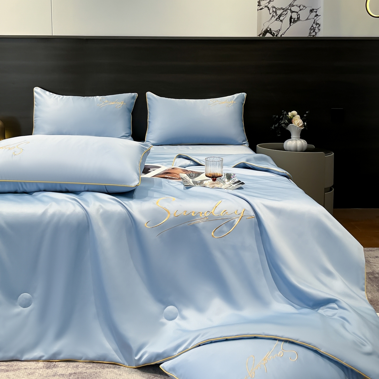 91家纺网 家纺一手货源 找家纺 云恋家纺 2026新款可水洗夏被冰丝空调被夏凉被床单三四件套夏季薄被子春秋被芯夏天 浪漫假日-天蓝