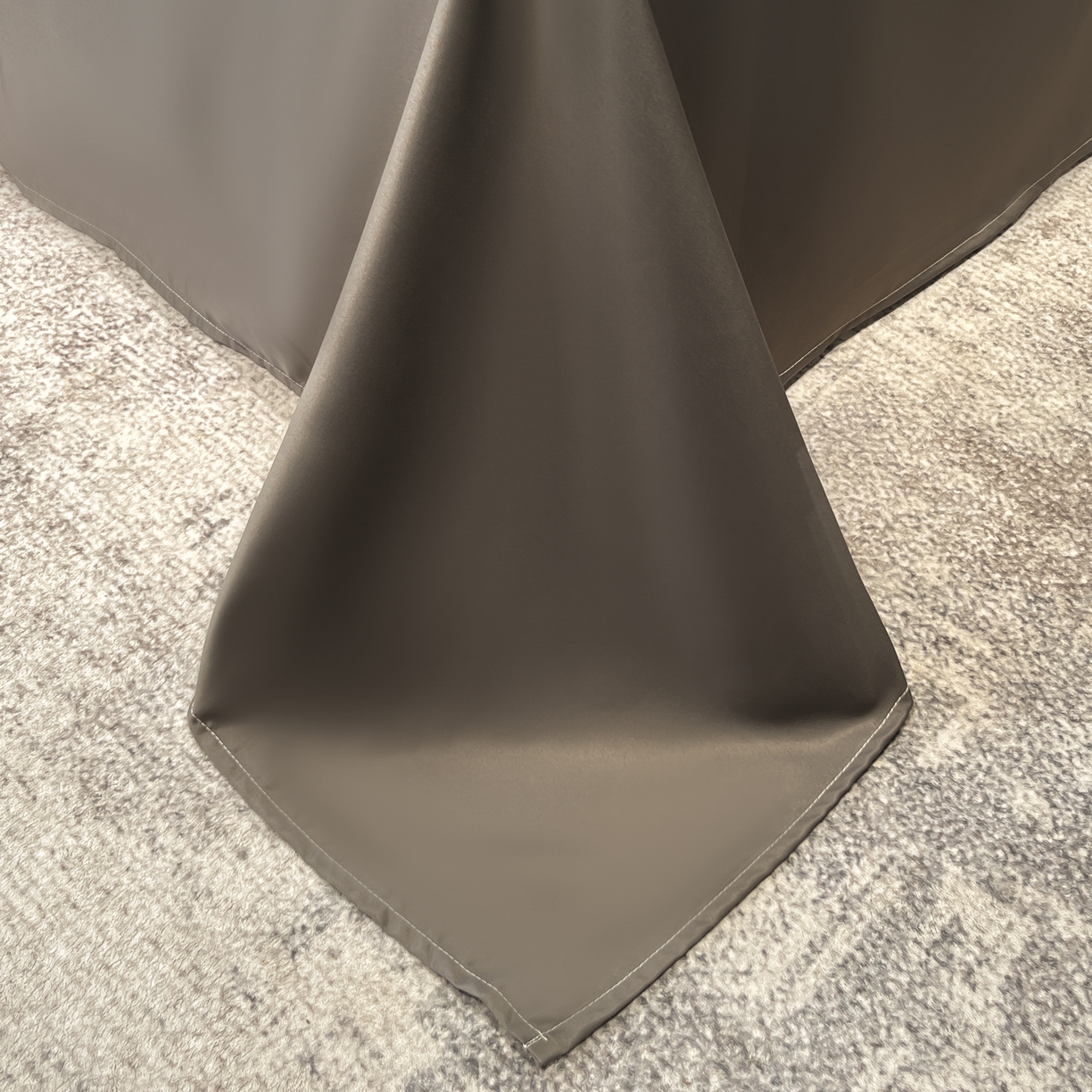 91家纺网 家纺一手货源 找家纺 云恋家纺 2026新款可水洗夏被冰丝空调被夏凉被床单三四件套夏季薄被子春秋被芯夏天 浪漫假日-绅士灰