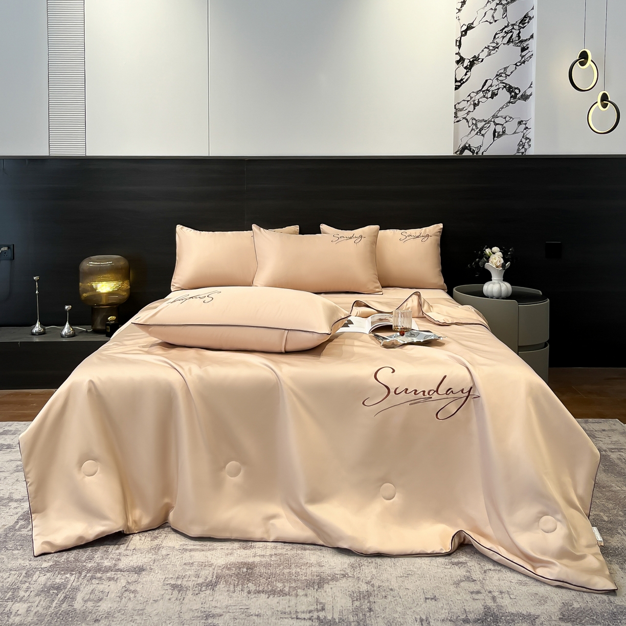 91家纺网 家纺一手货源 找家纺 云恋家纺 2026新款可水洗夏被冰丝空调被夏凉被床单三四件套夏季薄被子春秋被芯夏天 浪漫假日-香槟金