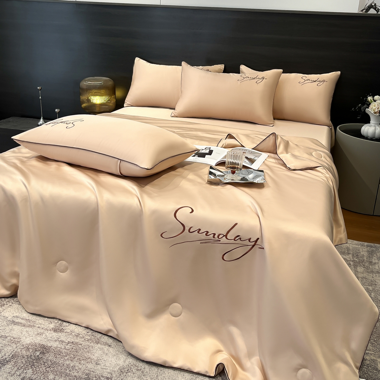 91家纺网 家纺一手货源 找家纺 云恋家纺 2026新款可水洗夏被冰丝空调被夏凉被床单三四件套夏季薄被子春秋被芯夏天 浪漫假日-香槟金