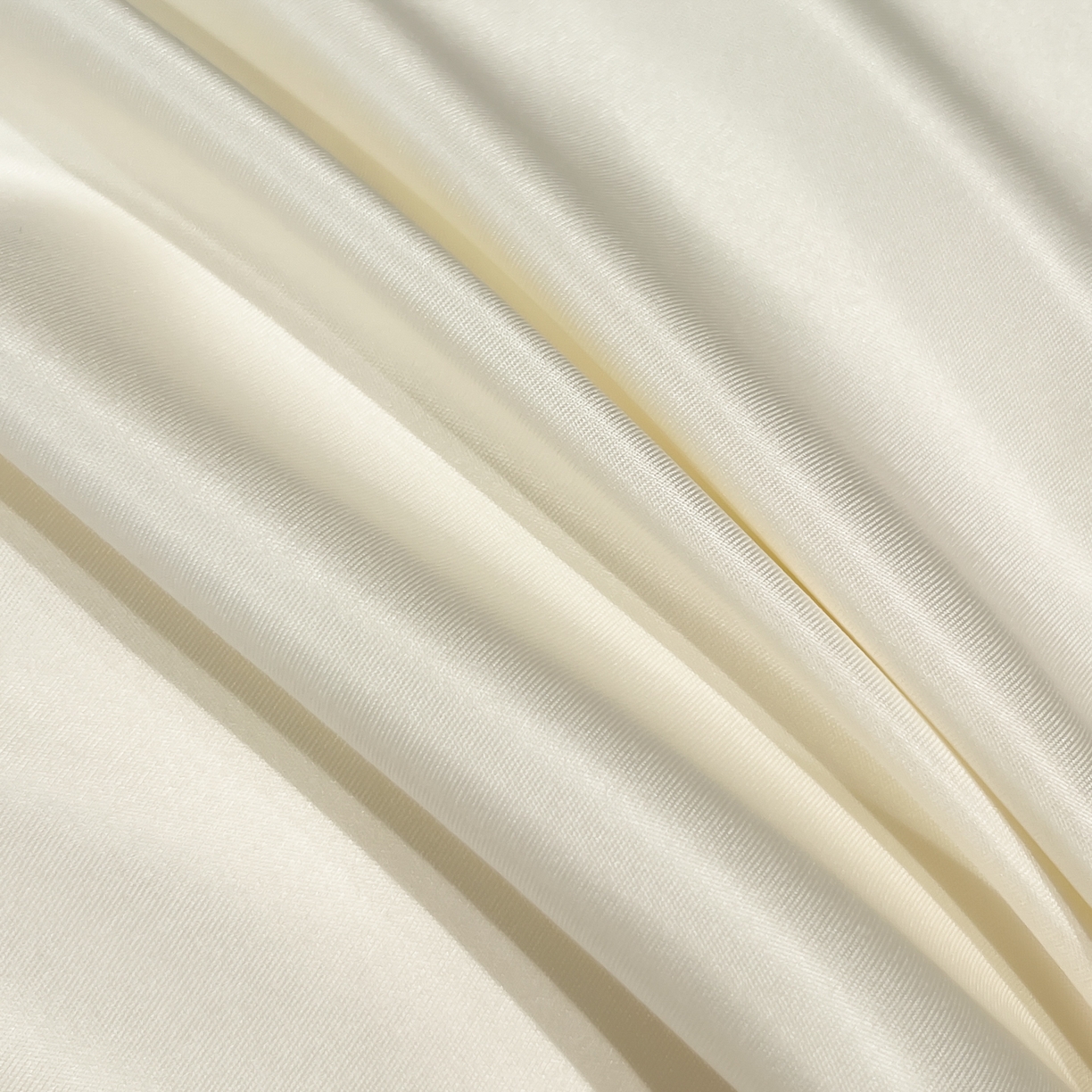 91家纺网 家纺一手货源 找家纺 云恋家纺 2026新款可水洗夏被冰丝空调被夏凉被床单三四件套夏季薄被子春秋被芯夏天 浪漫假日-典雅白