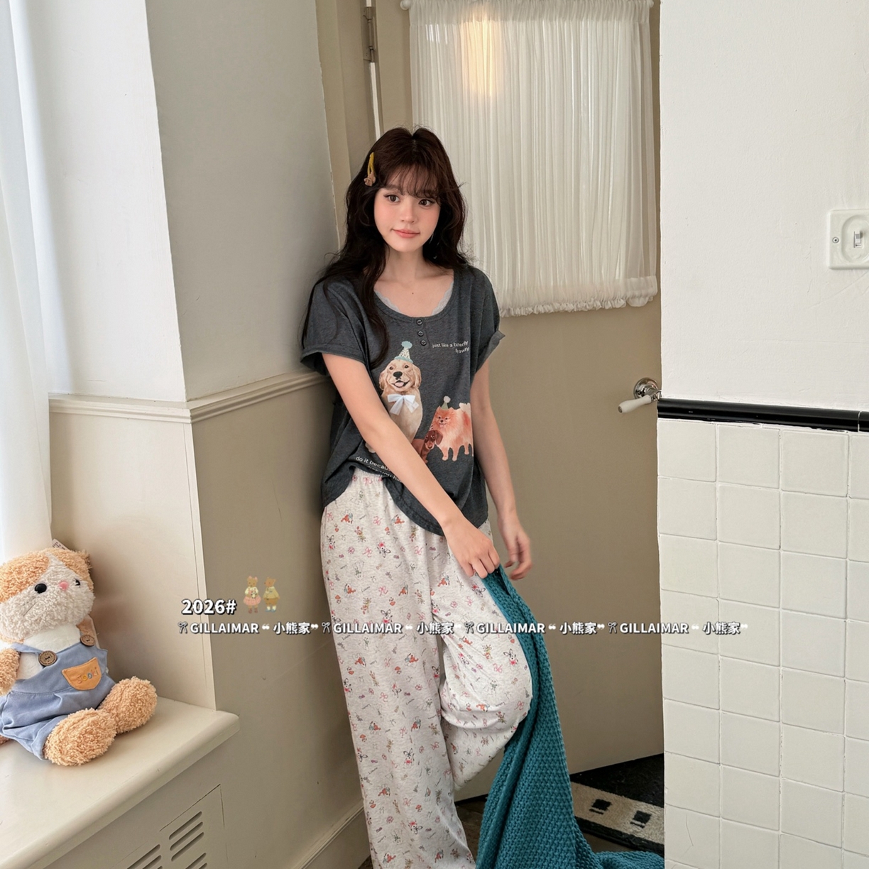 91家纺网 家纺一手货源 找家纺 妍景家居生活馆 2026新款莱赛尔冰丝棉小熊家-派对继续家居服 小熊派对-深灰