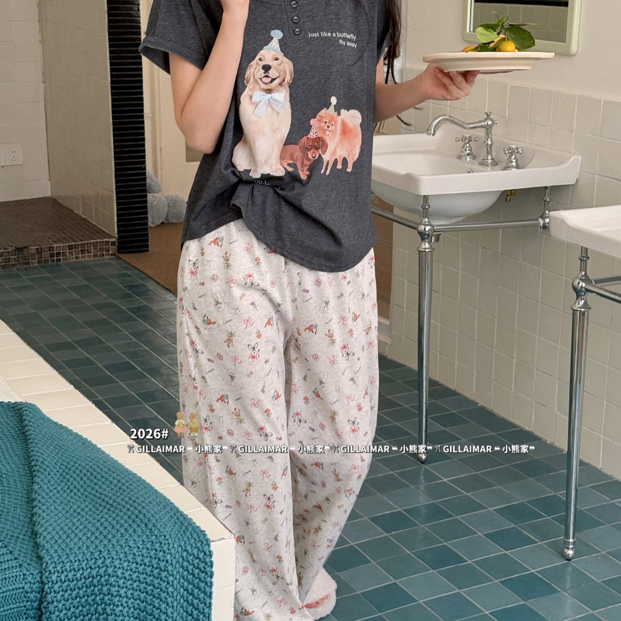 91家纺网 家纺一手货源 找家纺 妍景家居生活馆 2026新款莱赛尔冰丝棉小熊家-派对继续家居服 小熊派对-深灰