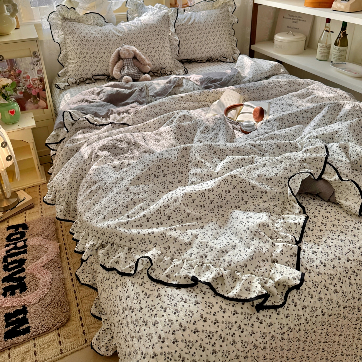 91家纺网 家纺一手货源 找家纺 阿曼达 2026新款印花小碎花花边夏被床盖四件套单夏被单床盖 松月间