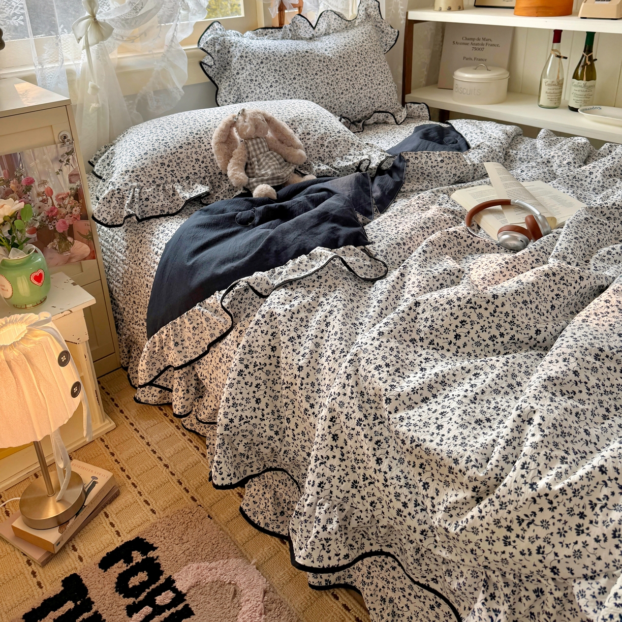 91家纺网 家纺一手货源 找家纺 阿曼达 2026新款印花小碎花花边夏被床盖四件套单夏被单床盖 林间序