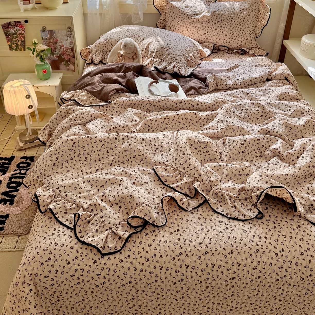 91家纺网 家纺一手货源 找家纺 阿曼达 2026新款印花小碎花花边夏被床盖四件套单夏被单床盖 木棉笺