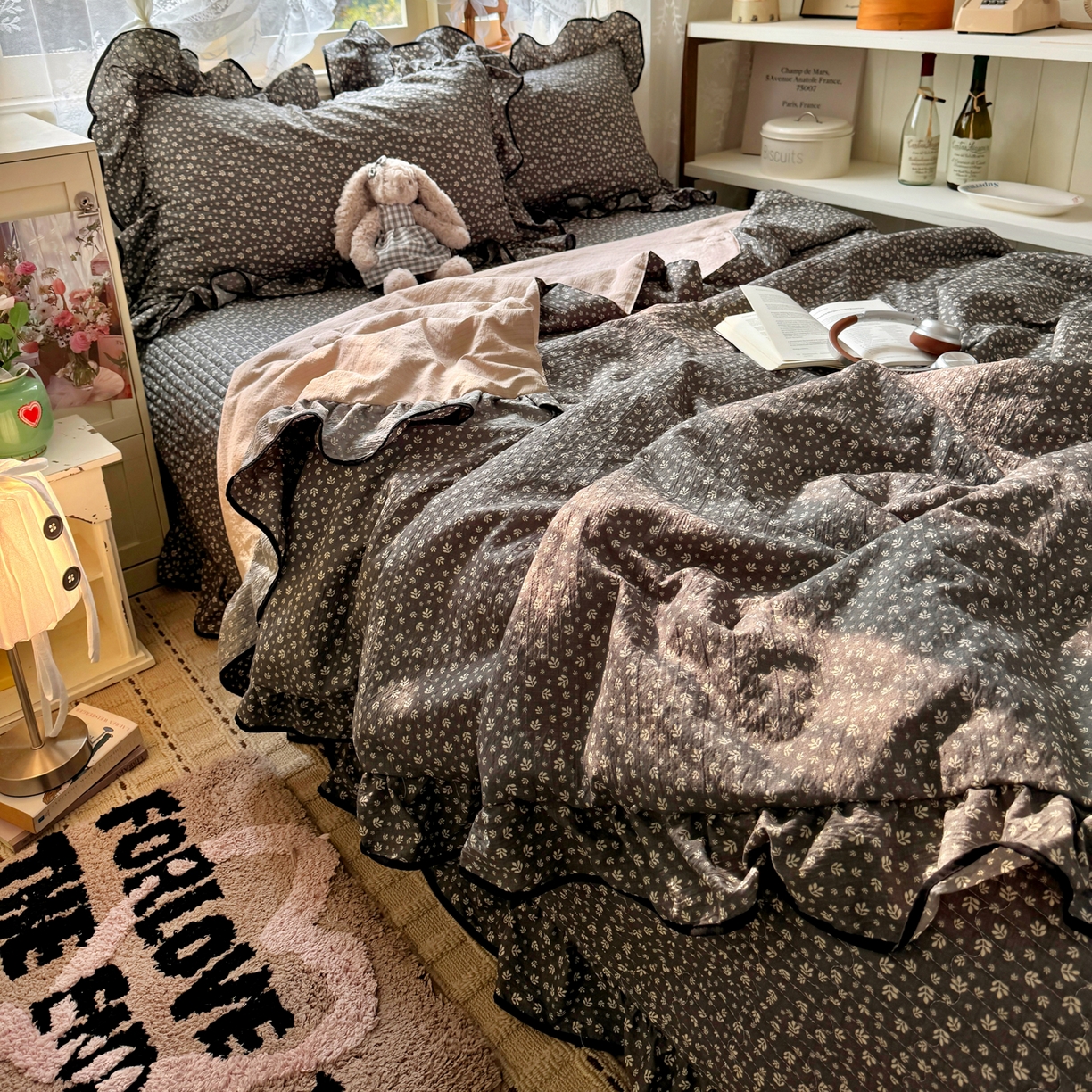 91家纺网 家纺一手货源 找家纺 阿曼达 2026新款印花小碎花花边夏被床盖四件套单夏被单床盖 浅花