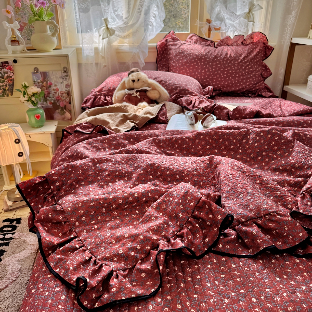 91家纺网 家纺一手货源 找家纺 阿曼达 2026新款印花小碎花花边夏被床盖四件套单夏被单床盖 浆果藤